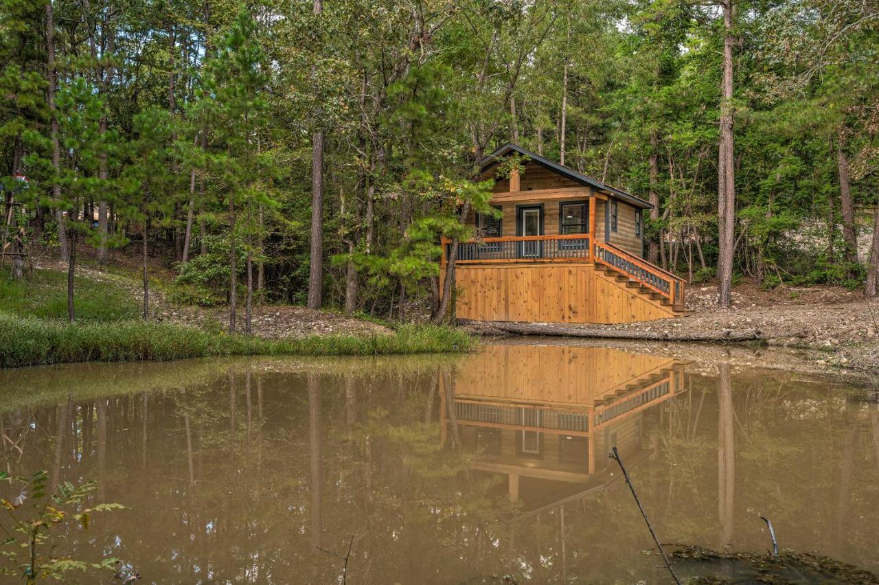 Charming Broken Bow Cabin With Jacuzzi And Fire Pit! Apartment Exterior photo